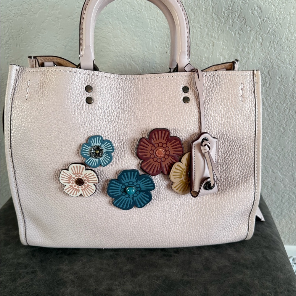 Coach Ice Pink Rogue 30 with tea roses